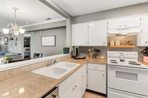 Kitchen - 2401 Eilers Ln #701, Lodi, CA 95242 photo 1 of 5