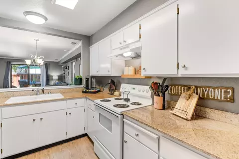 Kitchen - 2401 Eilers Ln #701, Lodi, CA 95242 photo 3 of 5