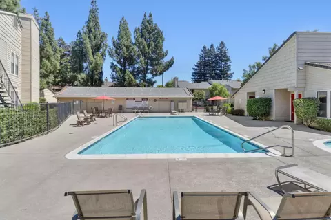 Exterior - 2401 Eilers Ln #701, Lodi, CA 95242 photo 9 of 13