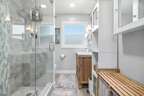 Bath - 805 Edison Ave, Modesto, CA 95350 photo 1 of 4