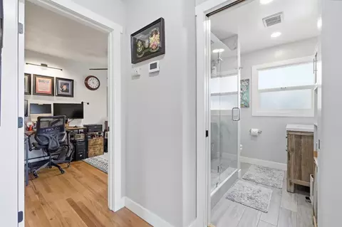 Entry Way - 805 Edison Ave, Modesto, CA 95350 photo 4 of 4