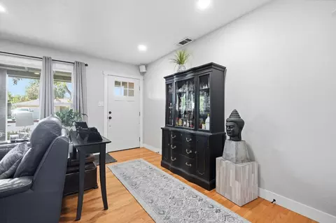 Entry Way - 805 Edison Ave, Modesto, CA 95350 photo 1 of 4