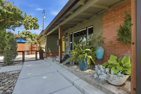 Exterior - 805 Edison Ave, Modesto, CA 95350 photo 5 of 21