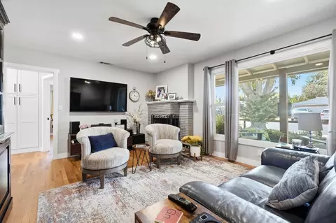 Living - 805 Edison Ave, Modesto, CA 95350 photo 1 of 3