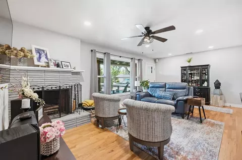 Living - 805 Edison Ave, Modesto, CA 95350 photo 2 of 3