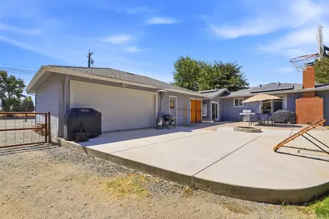 Exterior - 6267 E Jahant Rd, Acampo, CA 95220 photo 6 of 15