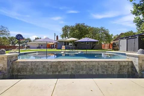 Exterior - 6267 E Jahant Rd, Acampo, CA 95220 photo 9 of 15