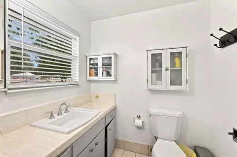 Bath - 6267 E Jahant Rd, Acampo, CA 95220 photo 1 of 3