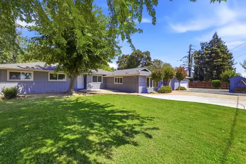 Exterior - 6267 E Jahant Rd, Acampo, CA 95220 photo 3 of 15