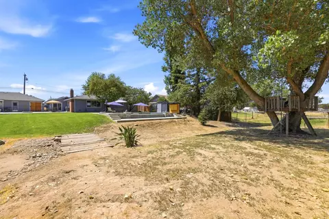 Exterior - 6267 E Jahant Rd, Acampo, CA 95220 photo 13 of 15