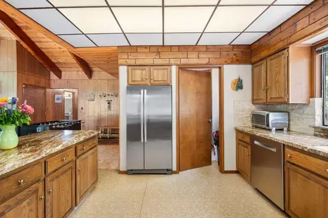 Kitchen - 451 Moran Rd, Arnold, CA 95223 photo 3 of 4
