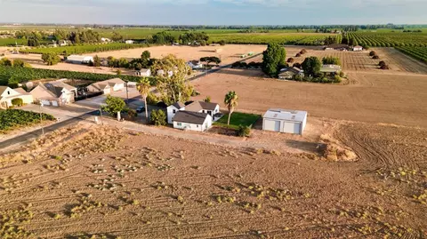 View/Area - 21379 N Mann Rd, Acampo, CA 95220 photo 3 of 8