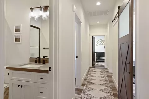 Entry Way - 21379 N Mann Rd, Acampo, CA 95220 photo 6 of 6