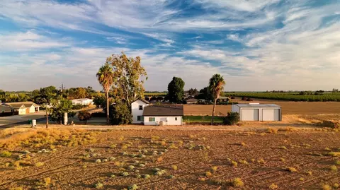 View/Area - 21379 N Mann Rd, Acampo, CA 95220 photo 5 of 8