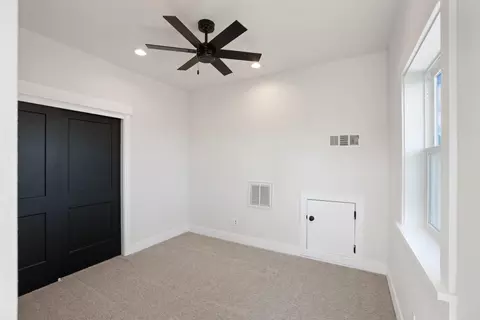 Bedroom - 21379 N Mann Rd, Acampo, CA 95220 photo 1 of 5