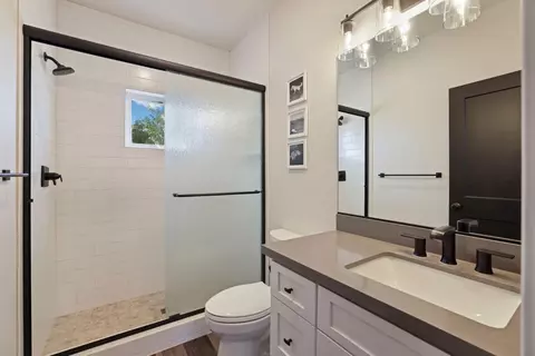 Bath - 21379 N Mann Rd, Acampo, CA 95220 photo 1 of 6