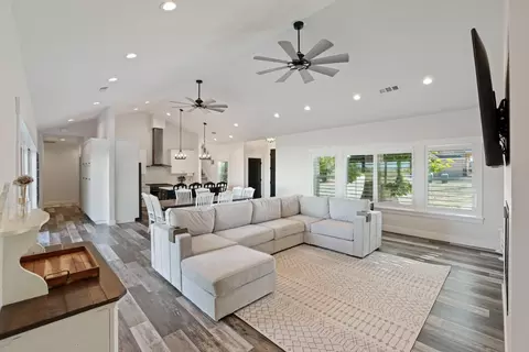 Living - 21379 N Mann Rd, Acampo, CA 95220 photo 2 of 4