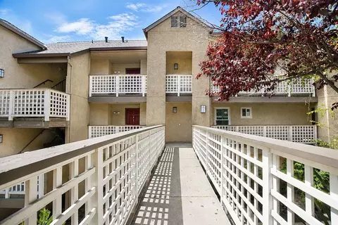 699 Dartmore Ln #369, Hayward, CA 94544