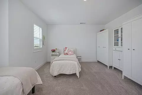 Bedroom - 2641 Hickory Ln, Lodi, CA 95242 photo 2 of 10