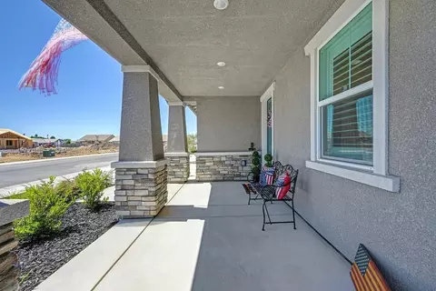 Exterior - 2641 Hickory Ln, Lodi, CA 95242 photo 2 of 8