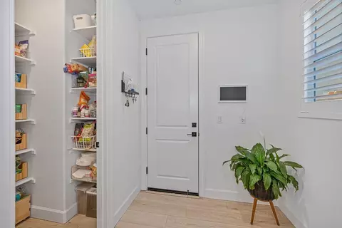 Entry Way - 2641 Hickory Ln, Lodi, CA 95242 photo 6 of 11