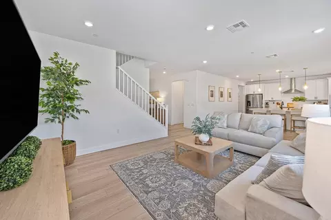 Living - 2641 Hickory Ln, Lodi, CA 95242 photo 2 of 2