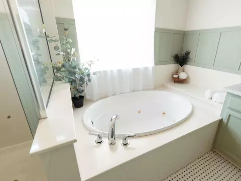 Bath - 3721 Independence Pl, Rocklin, CA 95677 photo 1 of 4