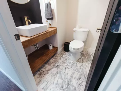 Bath - 3721 Independence Pl, Rocklin, CA 95677 photo 3 of 4