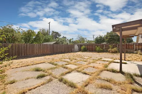 Exterior - 914 Annabelle Ave, Modesto, CA 95350 photo 3 of 9