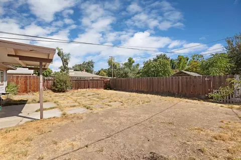 Exterior - 914 Annabelle Ave, Modesto, CA 95350 photo 5 of 9