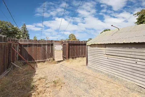 Exterior - 914 Annabelle Ave, Modesto, CA 95350 photo 8 of 9