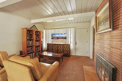 Living - 914 Annabelle Ave, Modesto, CA 95350 photo 1 of 2