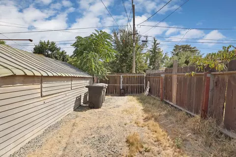 Exterior - 914 Annabelle Ave, Modesto, CA 95350 photo 7 of 9