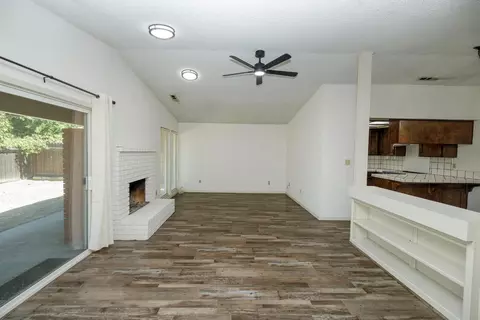 Living - 3161 Linfield Ct, Turlock, CA 95382 photo 4 of 10