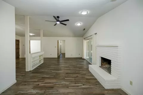 Living - 3161 Linfield Ct, Turlock, CA 95382 photo 8 of 10