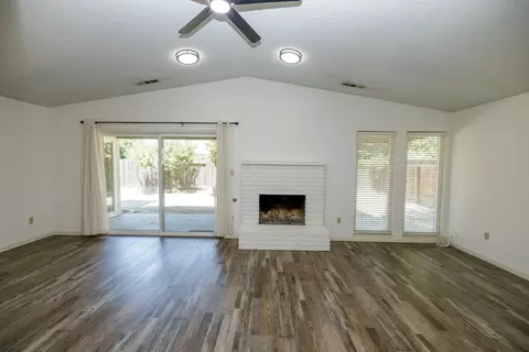 Living - 3161 Linfield Ct, Turlock, CA 95382 photo 10 of 10