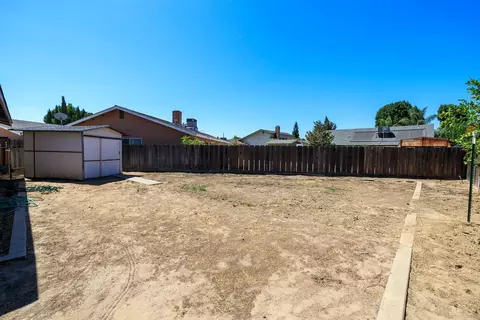 Exterior - 3161 Linfield Ct, Turlock, CA 95382 photo 15 of 18