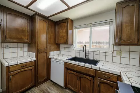 Kitchen - 3161 Linfield Ct, Turlock, CA 95382 photo 7 of 7