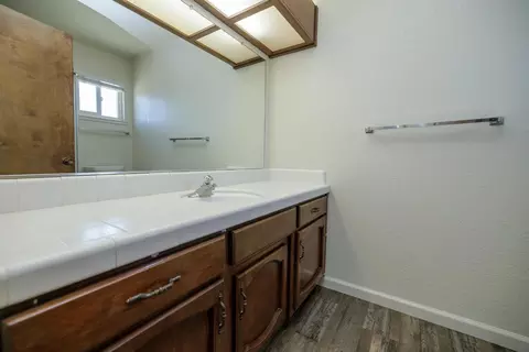 Bath - 3161 Linfield Ct, Turlock, CA 95382 photo 5 of 6