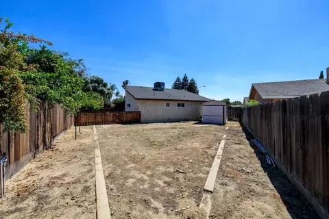Exterior - 3161 Linfield Ct, Turlock, CA 95382 photo 14 of 18