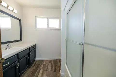 Bath - 3161 Linfield Ct, Turlock, CA 95382 photo 1 of 6