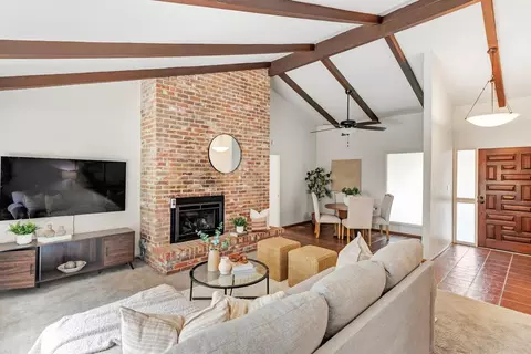 Living - 1076 Sand Bar Cir, Carmichael, CA 95608 photo 2 of 3