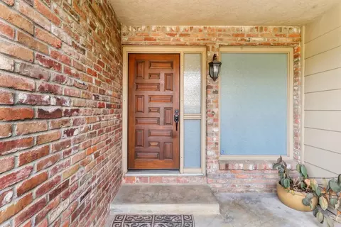 Entry Way - 1076 Sand Bar Cir, Carmichael, CA 95608 photo 1 of 3