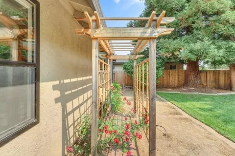Exterior - 1076 Sand Bar Cir, Carmichael, CA 95608 photo 13 of 16