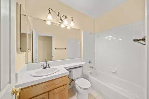Bath - 5312 Delta Dr, Rocklin, CA 95765 photo 2 of 2
