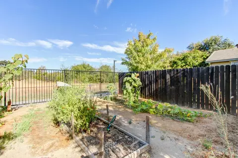 Exterior - 3833 Verona Ter, Davis, CA 95618 photo 14 of 14