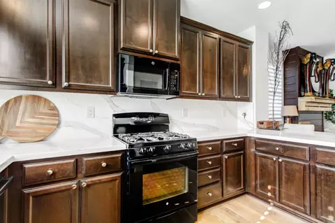 Kitchen - 3833 Verona Ter, Davis, CA 95618 photo 4 of 4