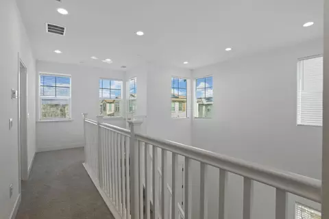 Entry Way - 98 E Calder Dr, Mountain House, CA 95391 photo 7 of 8
