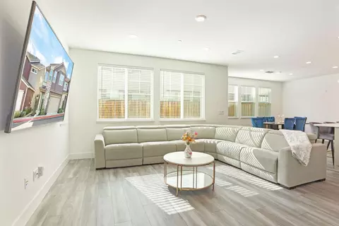 Living - 98 E Calder Dr, Mountain House, CA 95391 photo 3 of 3