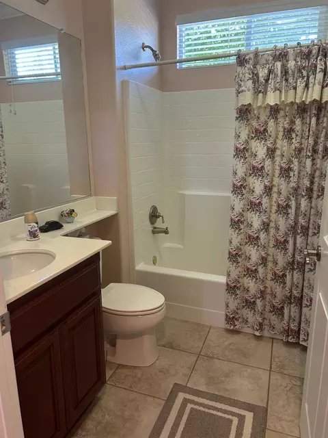 Bath - 110 Egret Pl, Grass Valley, CA 95945 photo 1 of 2